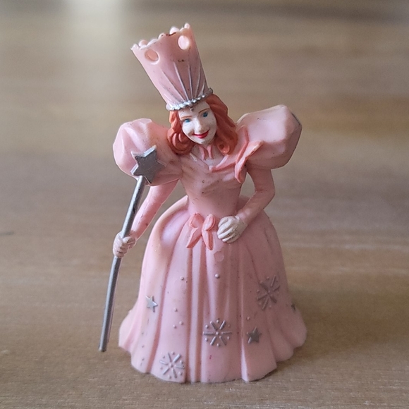 1939 Loew's Ren. 1966 mgm 1987 Turner Macau Glinda